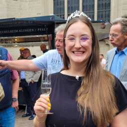 Weinfest_Weinkönigin Mona I._foto_stadtmarketing