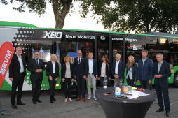  Start des Baumwollexpress X80 in Gronau, u.a. mit Bocholts Bürgermeister Thomas Kerkhoff  (2.v.l.). 