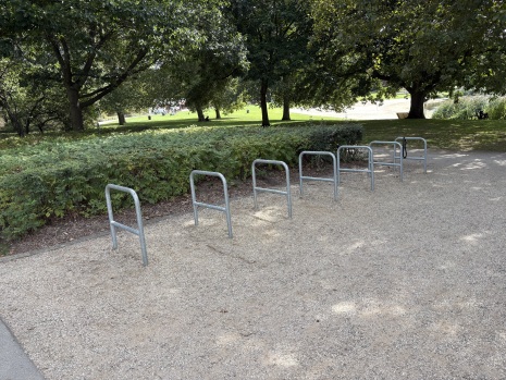 Kampeerplaatsen_Speeltuin_Zwembaai