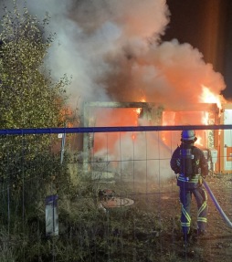 Pers.JPG Foto: Brand in de weide van Wüpping