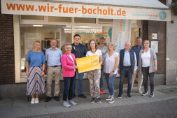  In het vrijwilligersbureau aan de Langenbergstraße ontvingen de inwoners van Bocholt hun vrijwilligerskaarten 