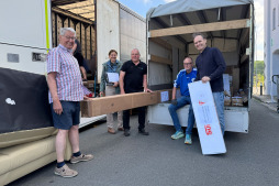  Het achtste hulptransport is nu op weg naar Oekraïne met hulpgoederen - waaronder sportartikelen 
