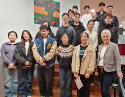 Bezoek uit Wuxi De jongeren uit de vriendelijke Chinese stad Wuxi leerden over de onderwijsstructuren in Bocholt.