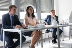 Horst te Wilde (von links) und Jacqueline Müller-Röhr vom Berufskolleg Bocholt-West sowie Hans Hund von der Handwerkskammer Münster Horst te Wilde (von links) und Jacqueline Müller-Röhr vom Berufskolleg Bocholt-West sowie Hans Hund von der Handwerkskammer Münster