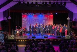  Vision Choir tijdens het concert op 16 maart 2024 