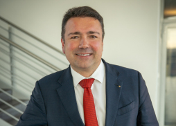 Burgemeester Christian Mangen Stad Bocholt schrijft aan voormalige Joodse medeburgers.