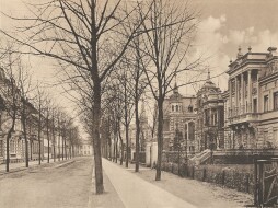 Foto van de maand oktober 2026 Uitzicht op de Bahnhofstraße rond 1915