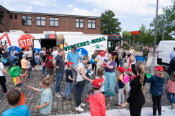 Dag van de verkeersveiligheid 2022 De verkeersveiligheidsdag is bedoeld om kinderen bewust te maken van het verkeer.