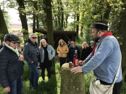  Nachtwaker Florian Sauret uit Bocholt vertelt interessante verhalen en anekdotes over het Duits-Nederlandse leven in de grensstreek. 