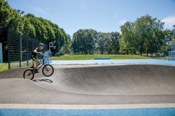 Fietsbeurs RADTRENDS 2024 Er is een cursus beschikbaar in het recreatiecentrum.