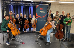  De succesvolle jonge muzikanten die deelnamen aan de wedstrijd 