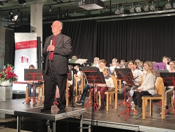  Der Musikschullehrer Michael Meldrum geht zum Ende des Monats in den Ruhestand 