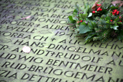  Op Remembrance Day worden de slachtoffers van oorlog en tirannie herdacht. 