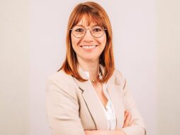  Jenny Bierschenk werkt als holistisch voedings- en gezondheidsadviseur aan de VHS als docent. 