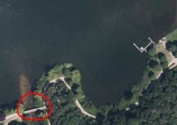 Grafische brug Aasee De brug op de zuidelijke Aasee-rondweg wordt voorzien van antislipbescherming.