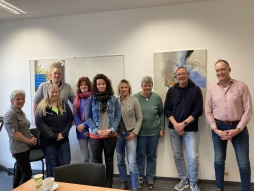 Vertegenwoordigers van de lokale dierenbeschermingsorganisaties en de stad Bocholt herinneren ons aan de verordening ter bescherming van katten Vertegenwoordigers van de dierenbeschermingsvereniging Bocholt, de kattenhulp Bocholt, de dierenhulpcentrale Bocholt en de stad Bocholt herinneren ons aan de kattenbeschermingsverordening