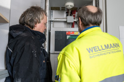 Opvangcentrum opgezet in Werther Straße 3 De accommodatie voor oorlogsvluchtelingen uit Oekraïne aan de Werther Straße 3 wordt momenteel klaargemaakt voor bewoning door medewerkers van Ewibo en ingehuurde dienstverleners.