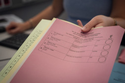 De burgemeestersverkiezingen gaan naar een run-off De burgemeestersverkiezingen gaan naar een run-off