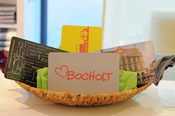 Winkel: Souvenirs, kaarten, brochures