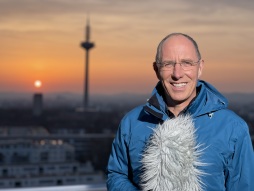  Thomas Ranft hält bei der Preisverleihung an der Westfälischen Hochschule einen Impulsvortrag.  