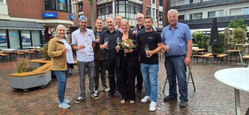 Foto Weinkönigung Dana mit Winzern und Ludger Dieckhues_Stadtmarketing